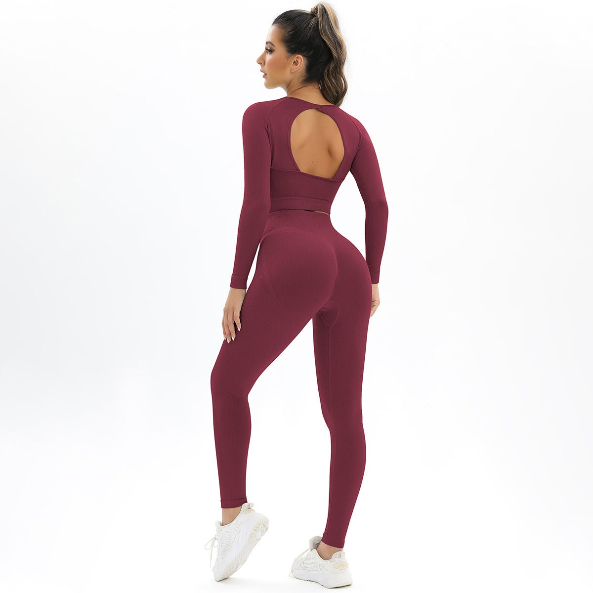 Qi Standout Two-Piece Set